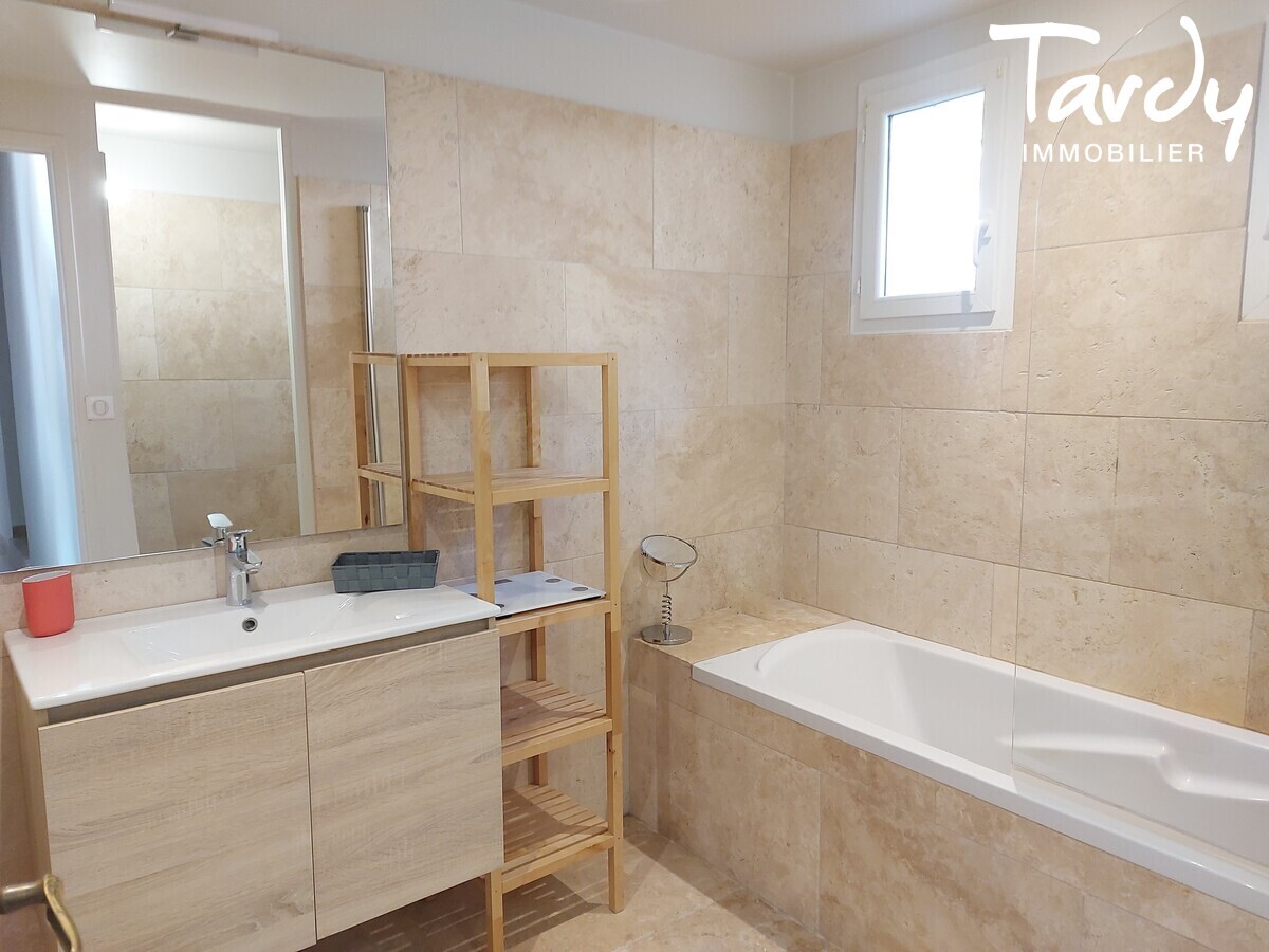 Villa avec finitions - vue imprenable - 84530 VILLELAURE - Lourmarin