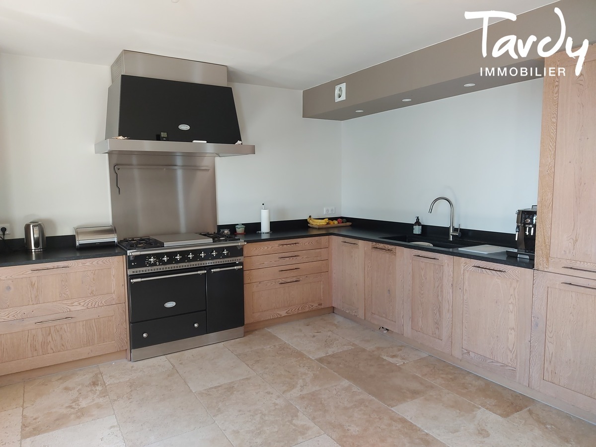 Villa avec finitions - vue imprenable - 84530 VILLELAURE - Lourmarin