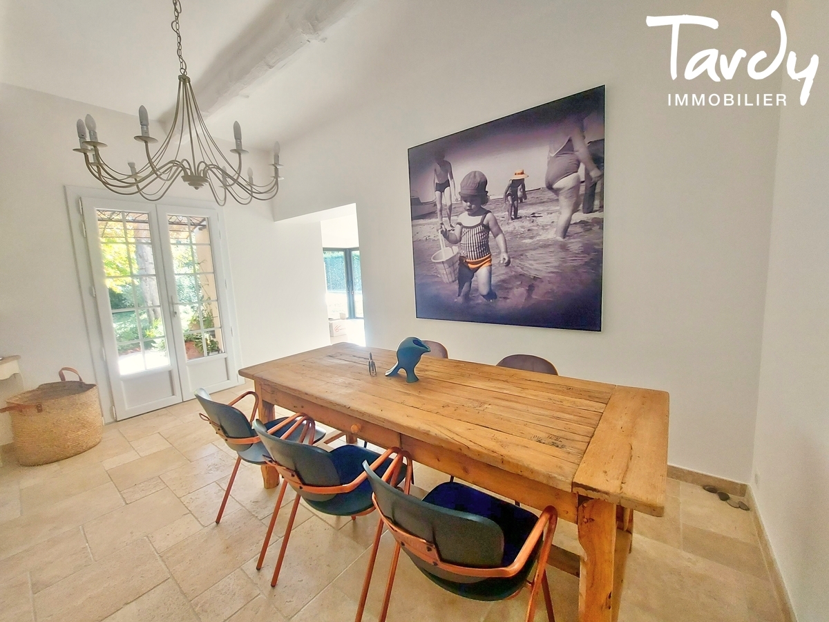 Maison de caractre - village  pied - 84 160 LOURMARIN - Lourmarin