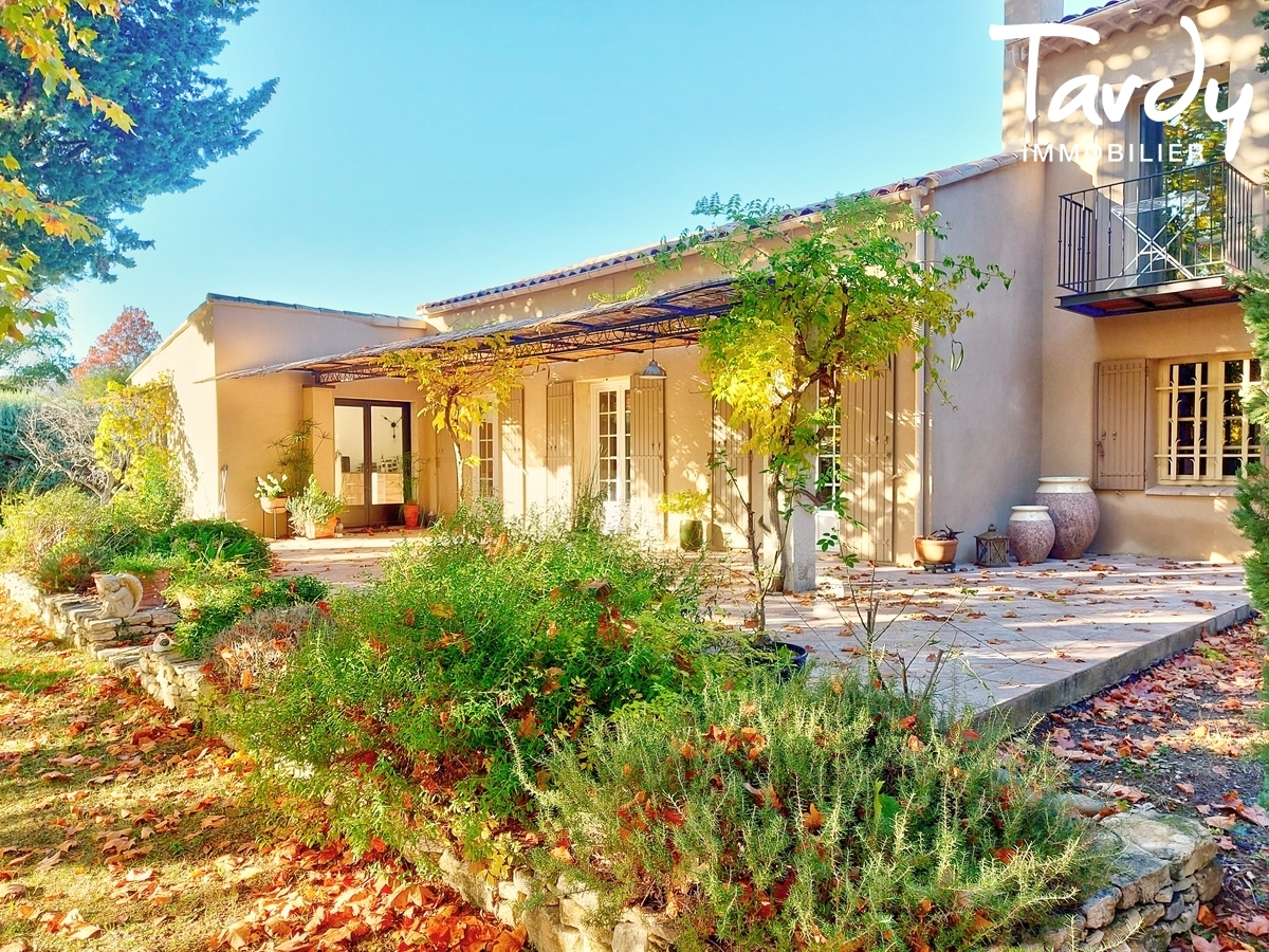 Maison de caractre - village  pied - 84 160 LOURMARIN - Lourmarin