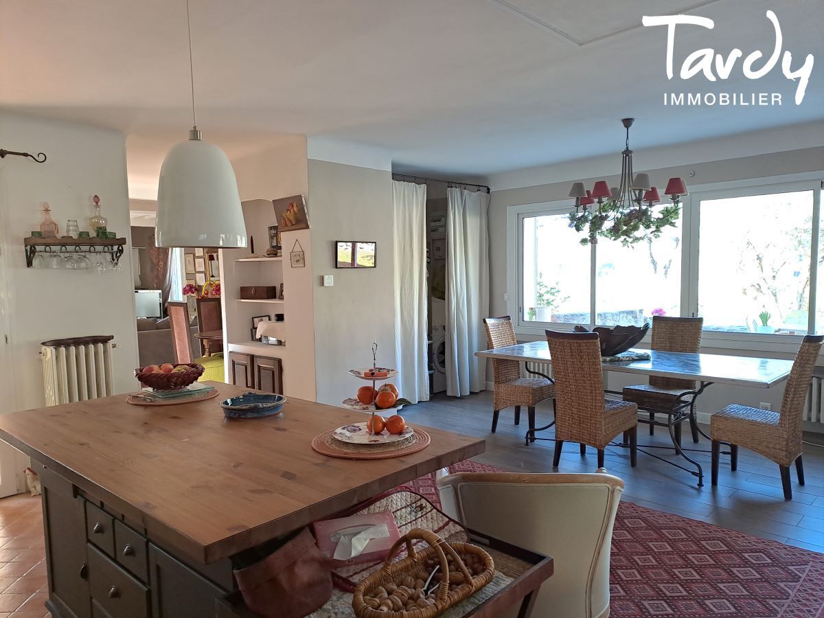 Maison ancienne - proche centre village - 84160 LOURMARIN - Lourmarin