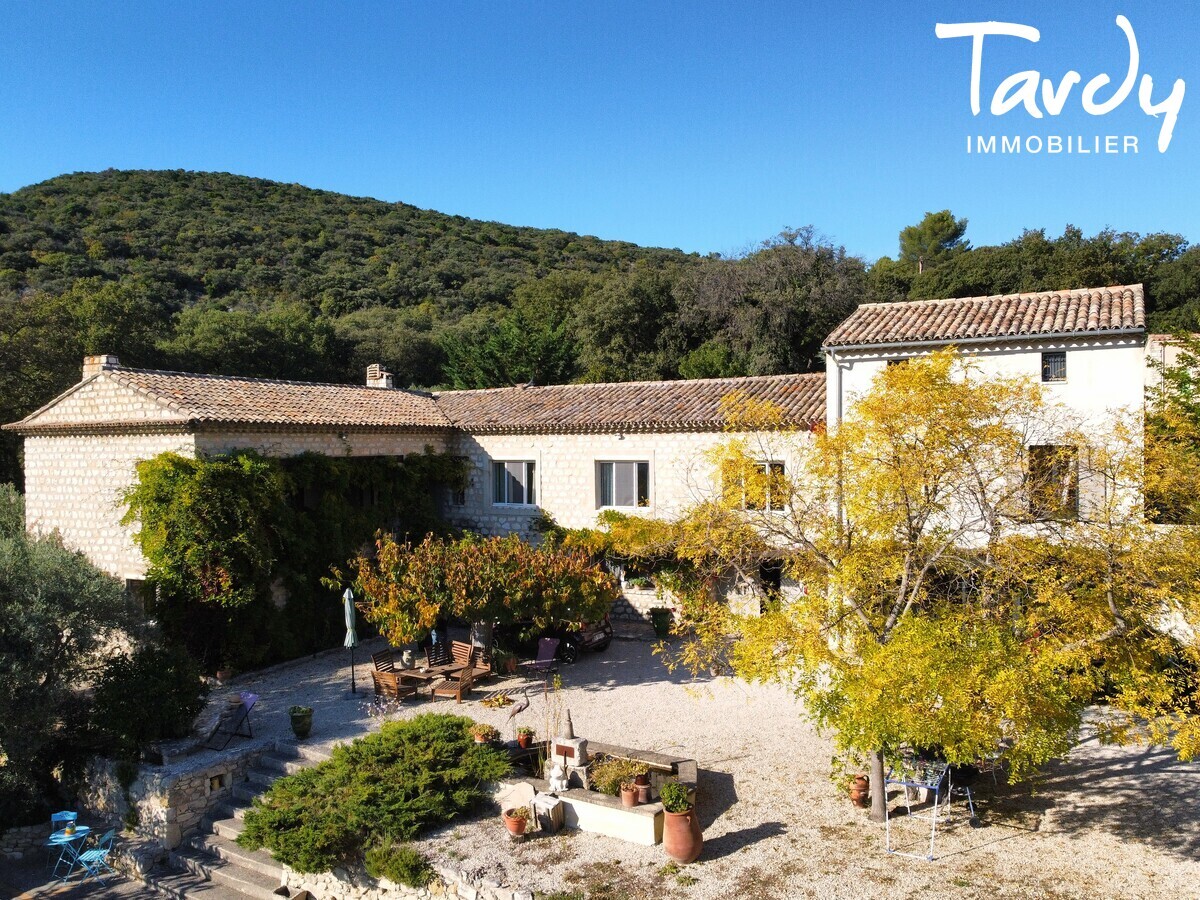 Maison ancienne - proche centre village - 84160 LOURMARIN - Lourmarin