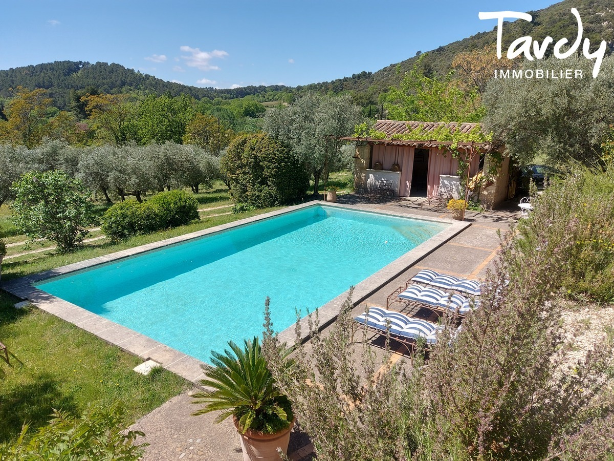 Maison ancienne - proche centre village - 84160 LOURMARIN - Lourmarin