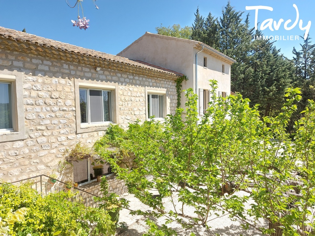 Maison ancienne - proche centre village - 84160 LOURMARIN - Lourmarin
