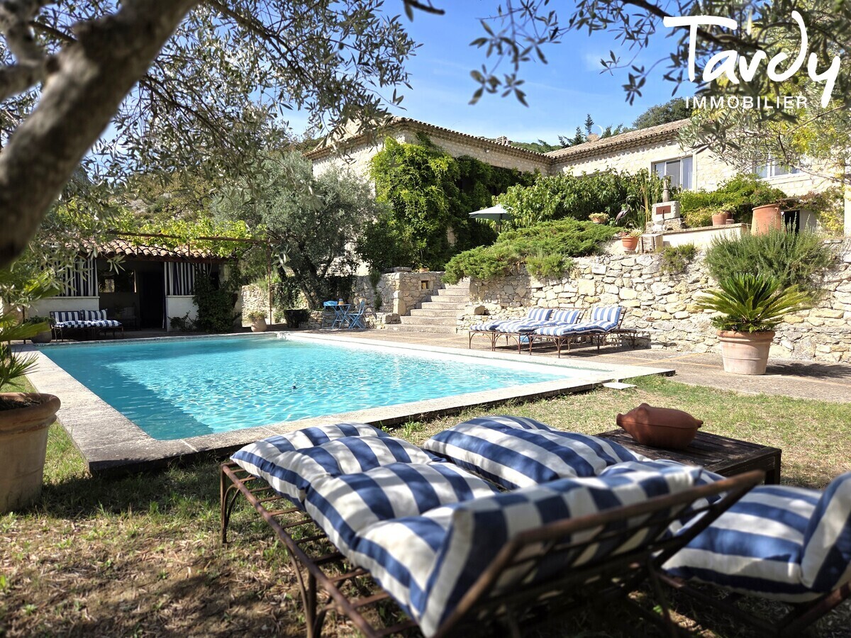 Maison ancienne - proche centre village - 84160 LOURMARIN - Lourmarin