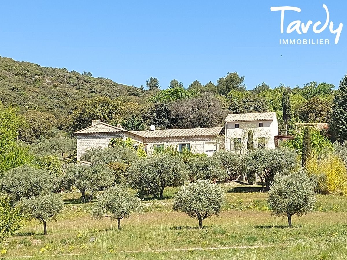 Maison ancienne - proche centre village - 84160 LOURMARIN - Lourmarin