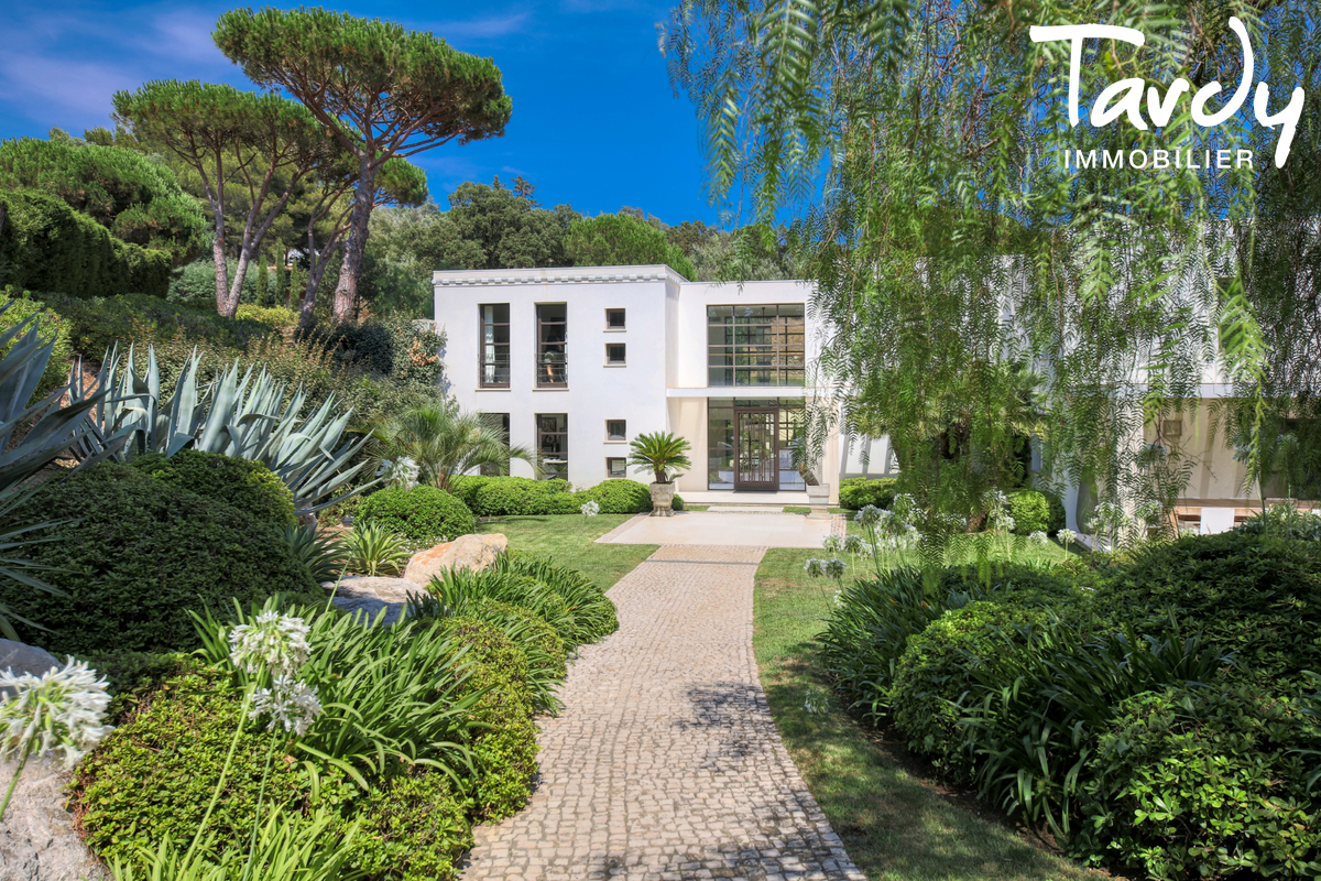 Maison d'architecte - Vue Mer au calme - 83990 SAINT-TROPEZ - Saint-Tropez