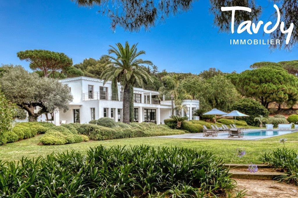 Maison d'architecte - Vue Mer au calme - 83990 SAINT-TROPEZ - Saint-Tropez - Proprit proche La Quessine Saint Tropez Tardy Immobilier