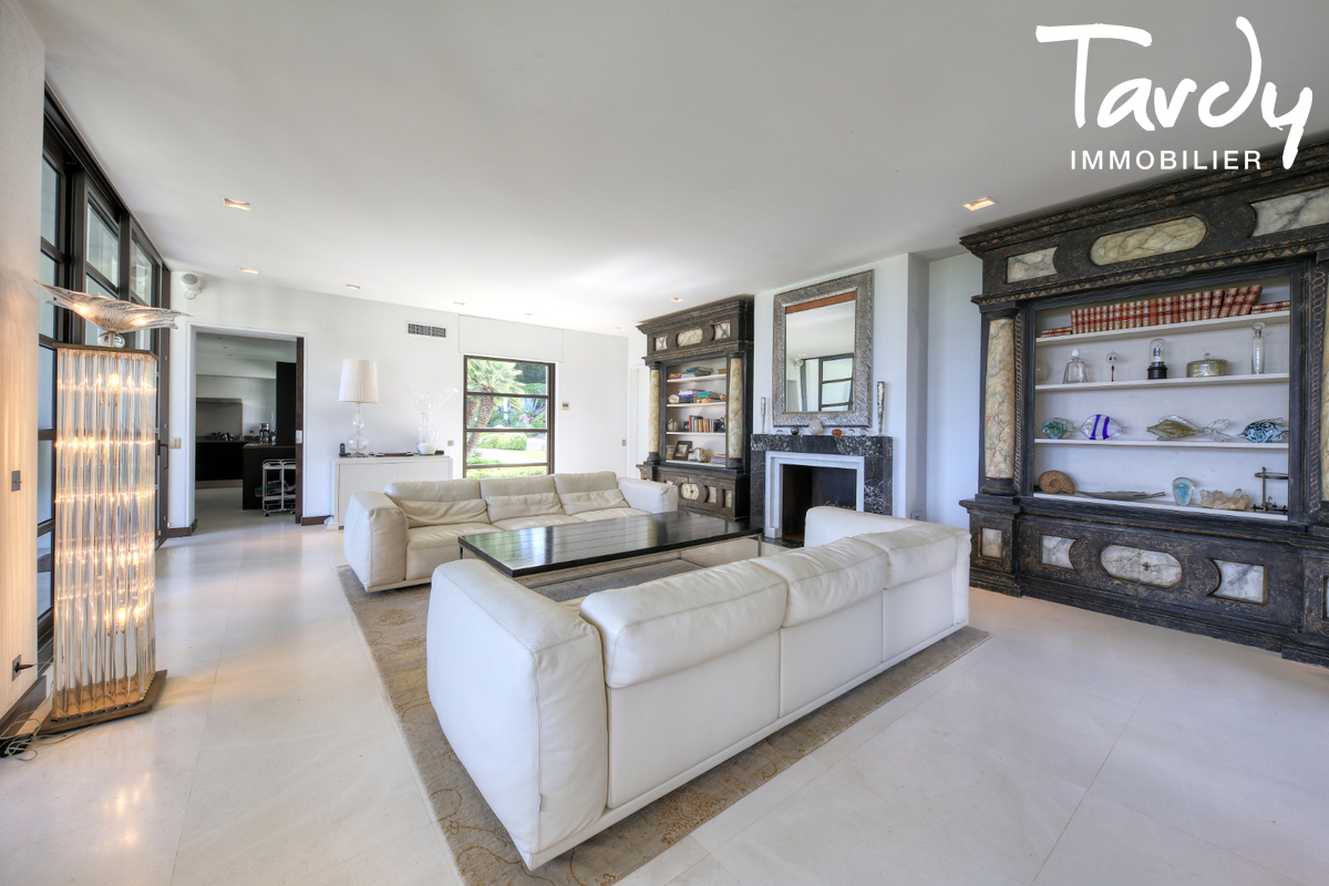 Maison d'architecte - Vue Mer au calme - 83990 SAINT-TROPEZ - Saint-Tropez