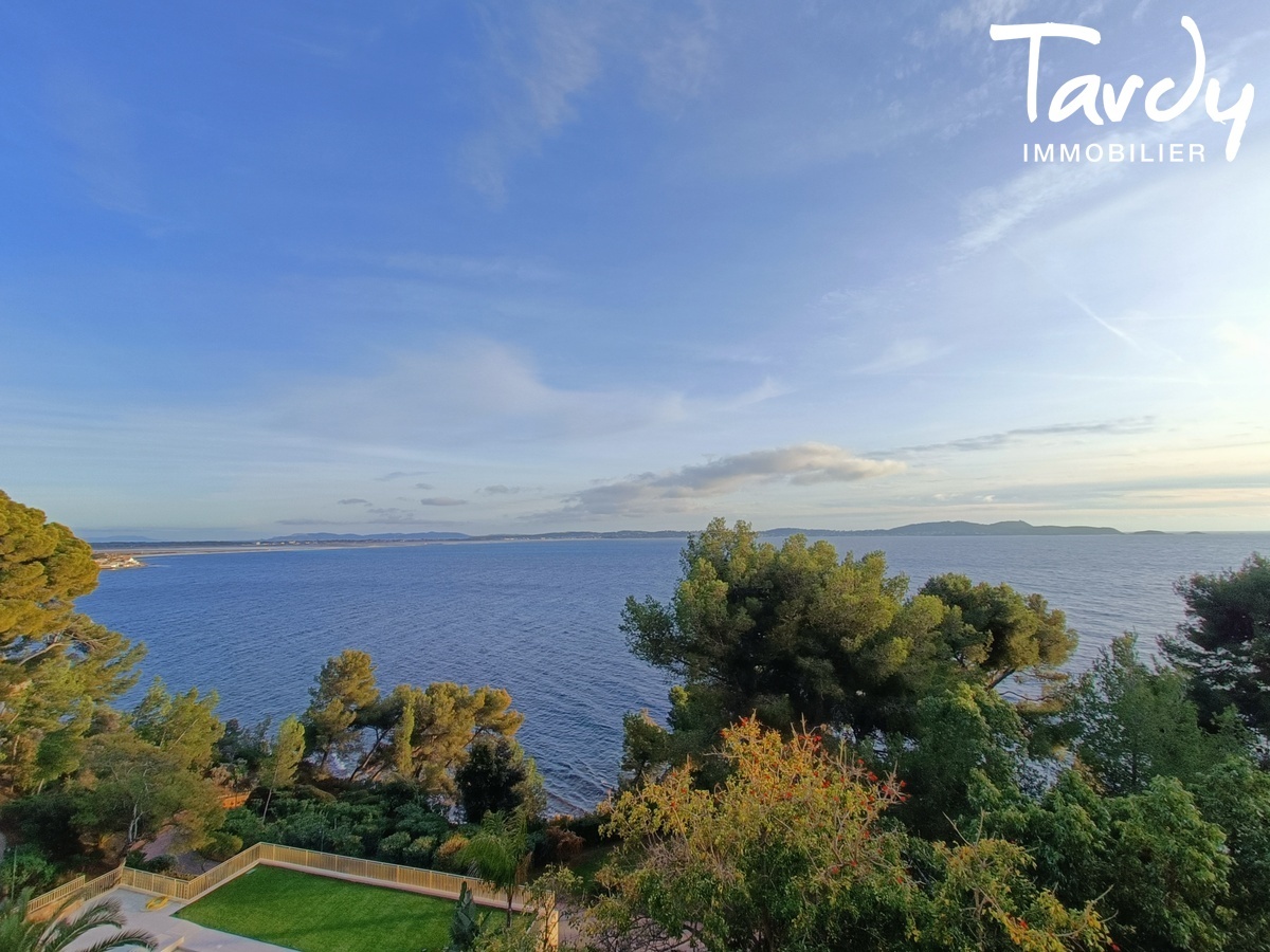 Appartement prestigieux, vue et accs mer  83320 CARQUEIRANNE - Carqueiranne - Appartement neuf vue mer Carqueiranne Tardy Immobilier