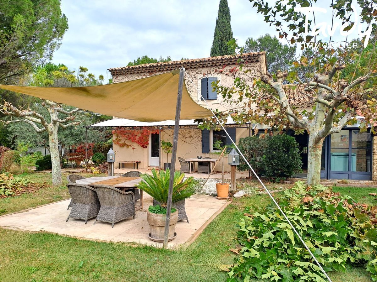 Maison de caractre -1 hectare de terrain - 13 100 AIX EN PROVENCE - Aix-en-Provence