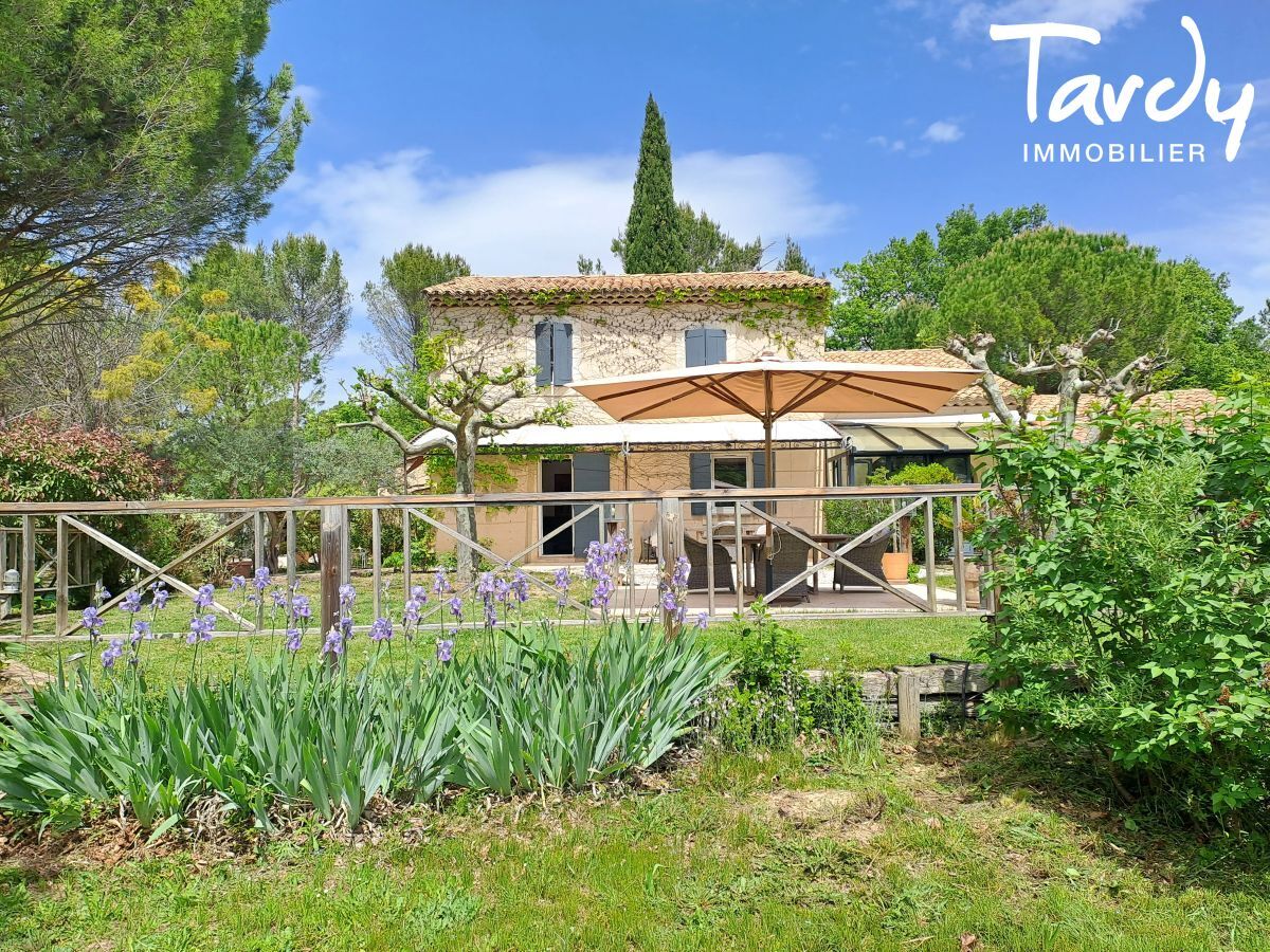 Maison de caractre -1 hectare de terrain - 13 100 AIX EN PROVENCE - Aix-en-Provence