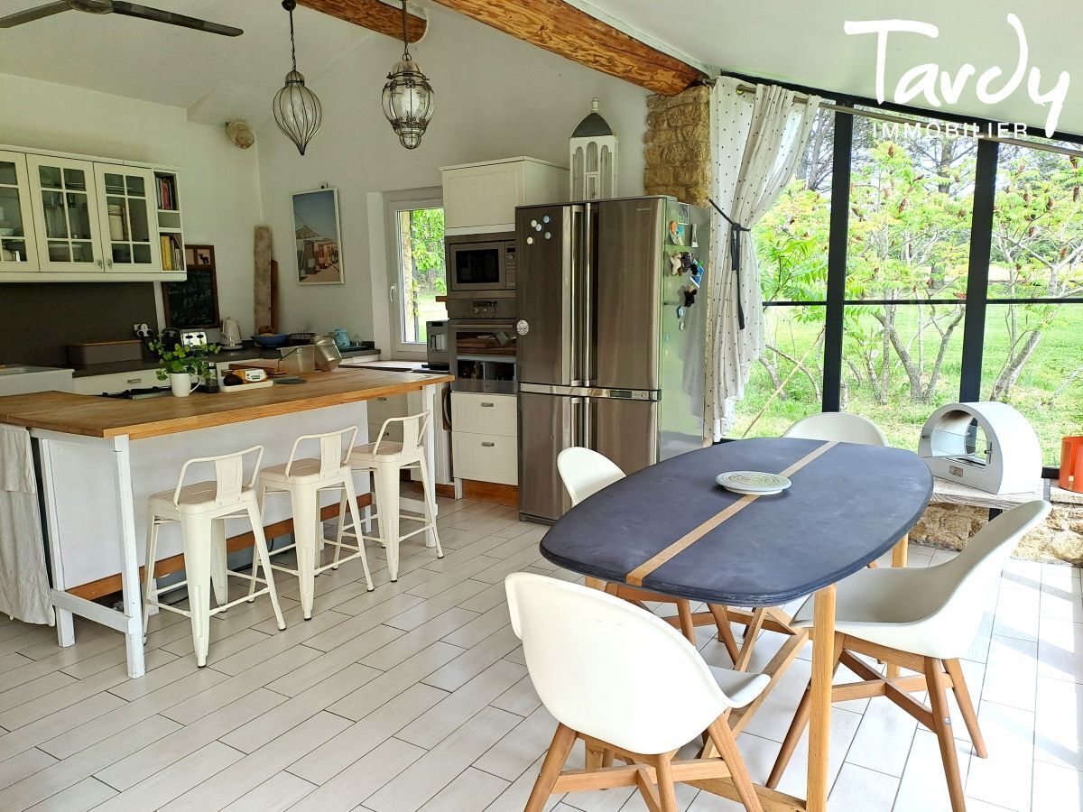 Maison de caractre -1 hectare de terrain - 13 100 AIX EN PROVENCE - Aix-en-Provence