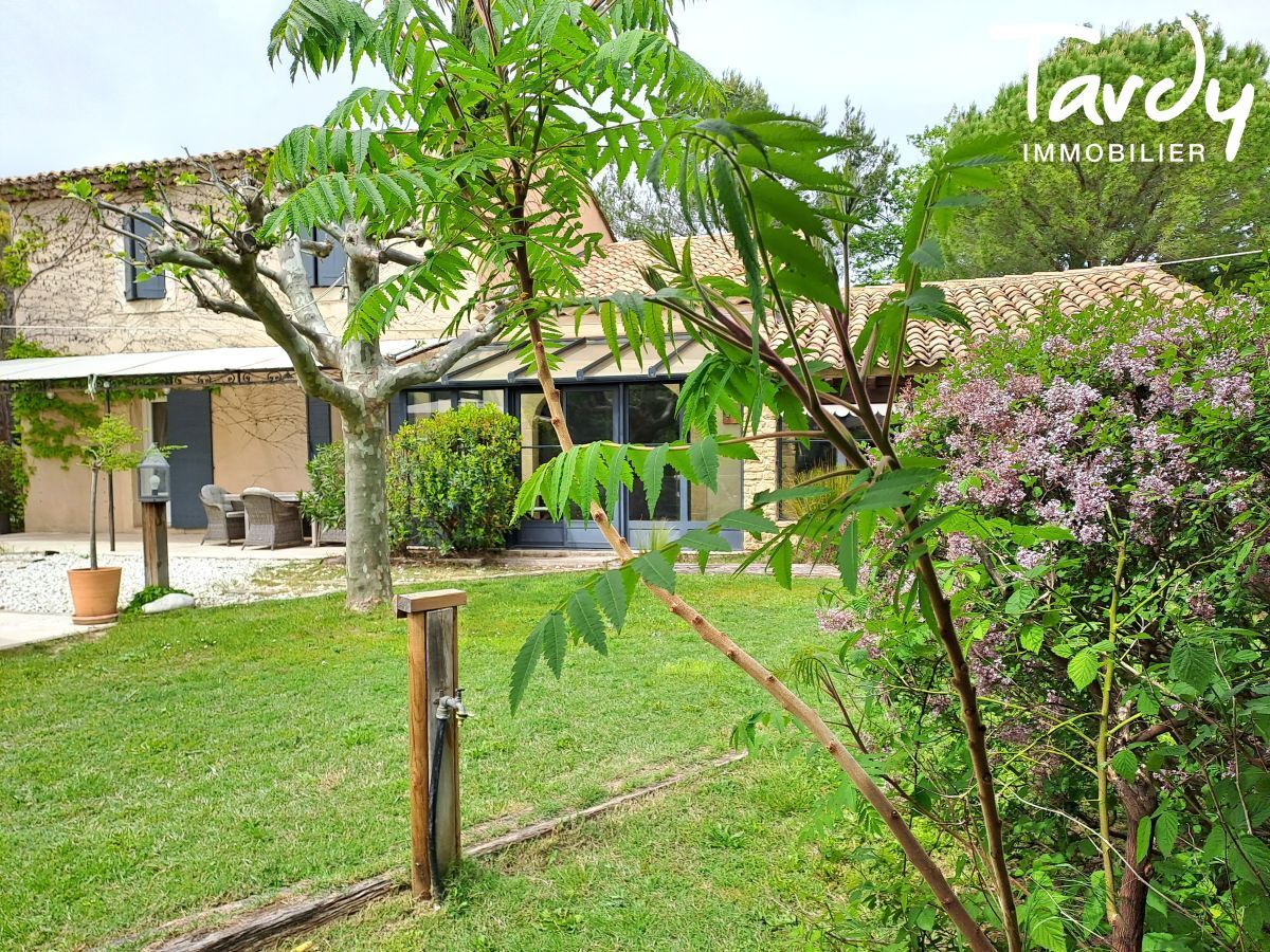 Maison de caractre -1 hectare de terrain - 13 100 AIX EN PROVENCE - Aix-en-Provence