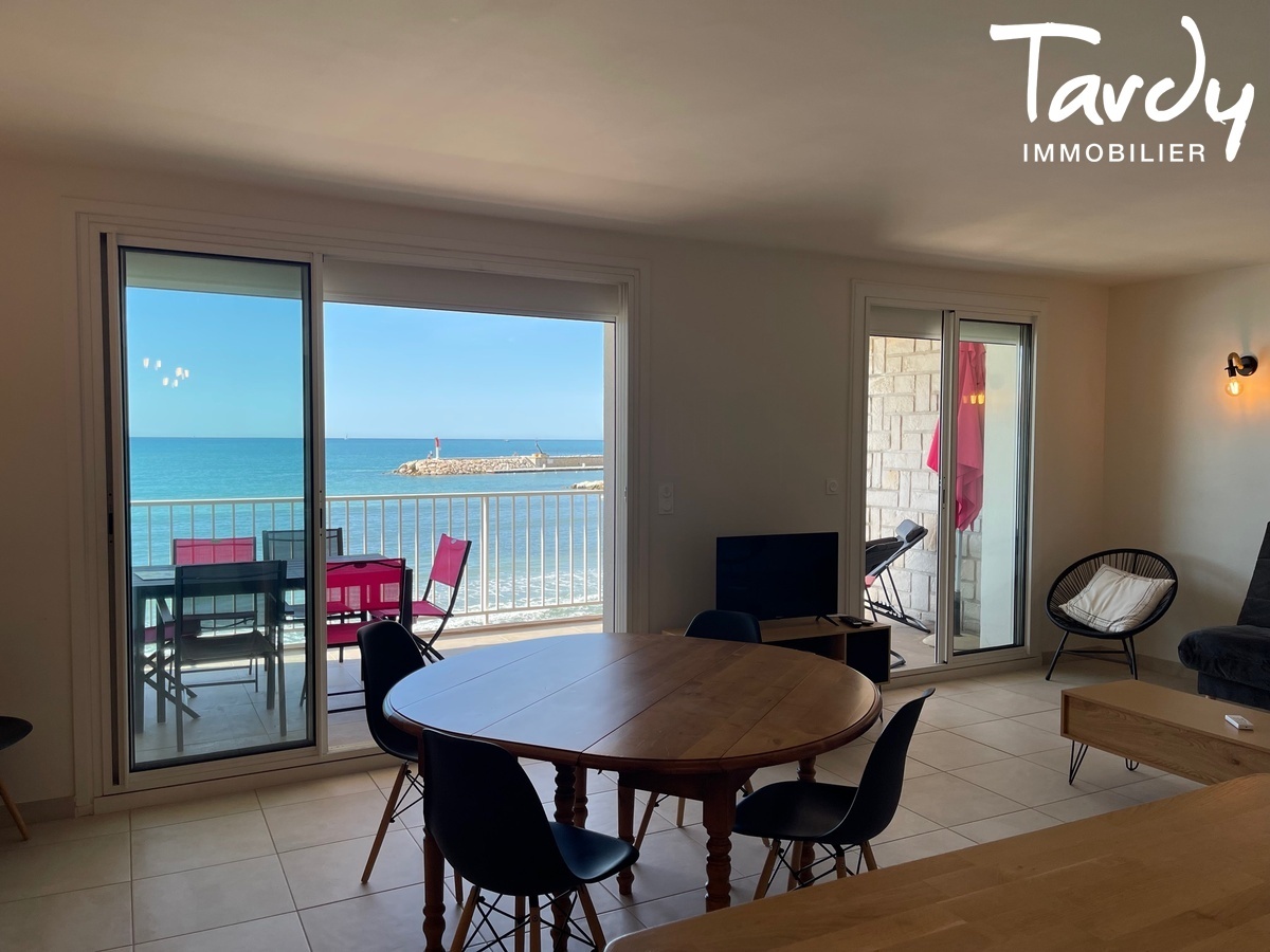 Appartement en front de mer - 83270 SAINT-CYR SUR MER - Saint-Cyr-sur-Mer