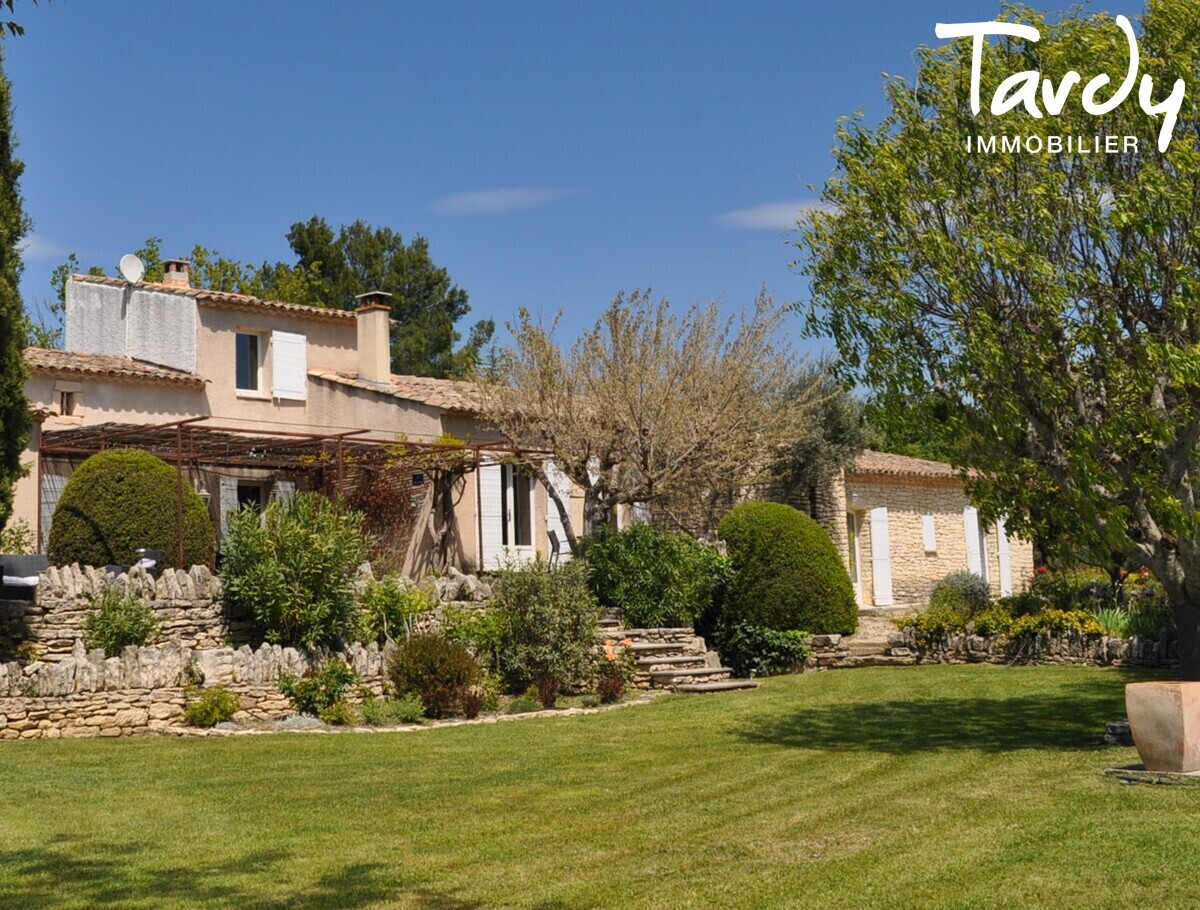 Maison familiale sur grand terrain - 84220 GORDES - Gordes