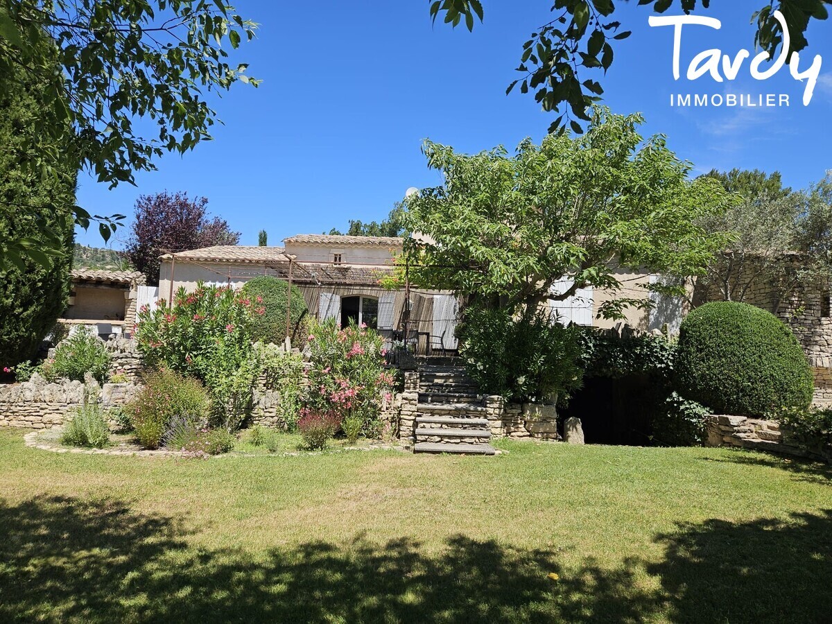Maison familiale sur grand terrain - 84220 GORDES - Gordes - Proprit grand terrain - 84220 Gordes Tardy-Immobilier