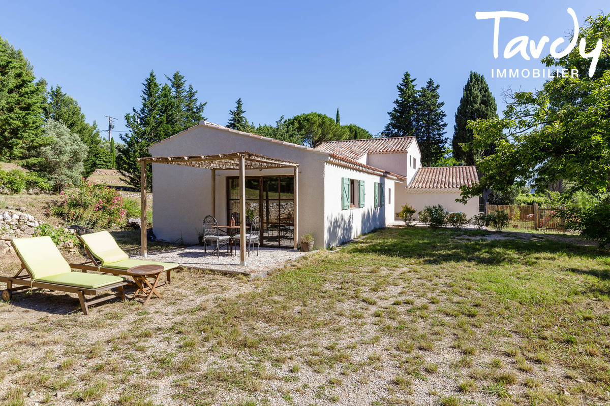Charme et authenticit, vues panoramiques, soleil couchant - 83330 LE BEAUSSET - Le Beausset