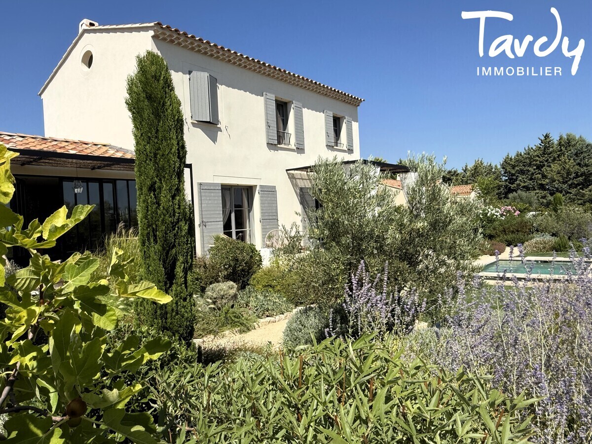 Bastide contemporaine aux portes de Lourmarin - 84160 LOURMARIN - Lourmarin