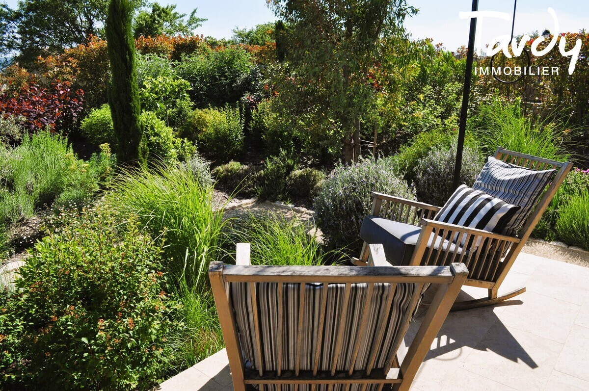 Bastide dans un cadre magnifique et scuris - 84160 PUYVERT - Lourmarin