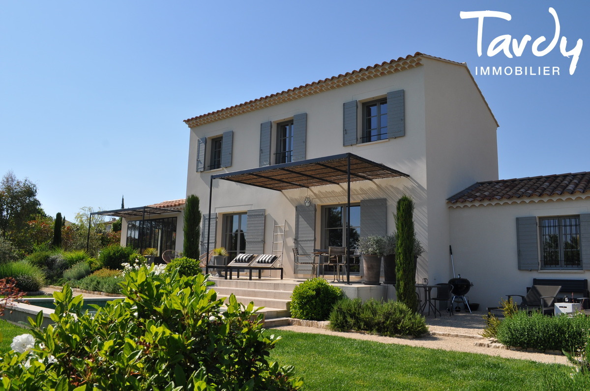 Bastide dans un cadre magnifique et scuris - 84160 PUYVERT - Lourmarin