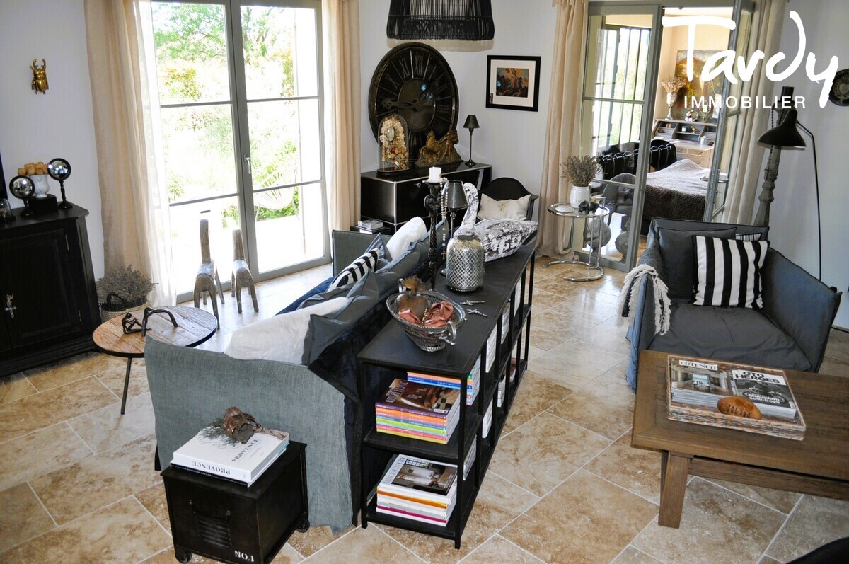 Bastide dans un cadre magnifique et scuris - 84160 PUYVERT - Lourmarin