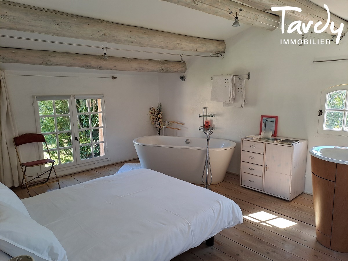 Mas ancien avec maison d'amis - Terrain arbor - 13 100 AIX EN PROVENCE - Aix-en-Provence