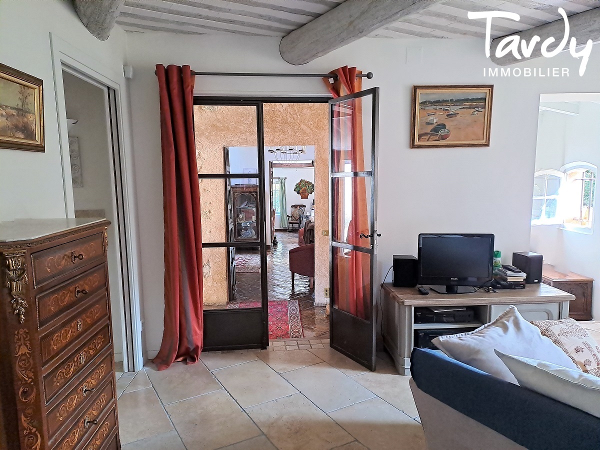 Mas ancien avec maison d'amis - Terrain arbor - 13 100 AIX EN PROVENCE - Aix-en-Provence