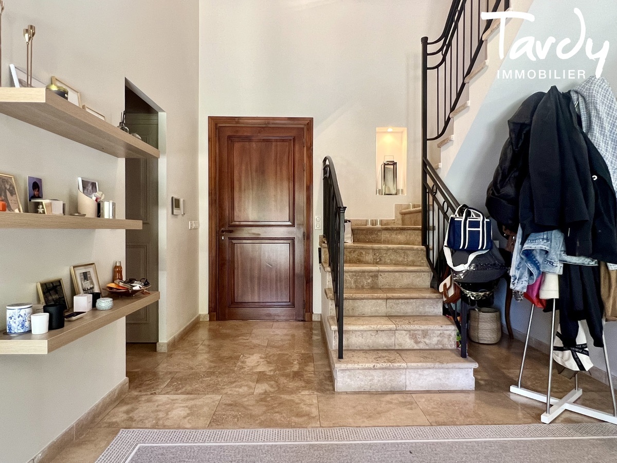 Bastide rcente - Vue dgage - 13260 CASSIS - Cassis