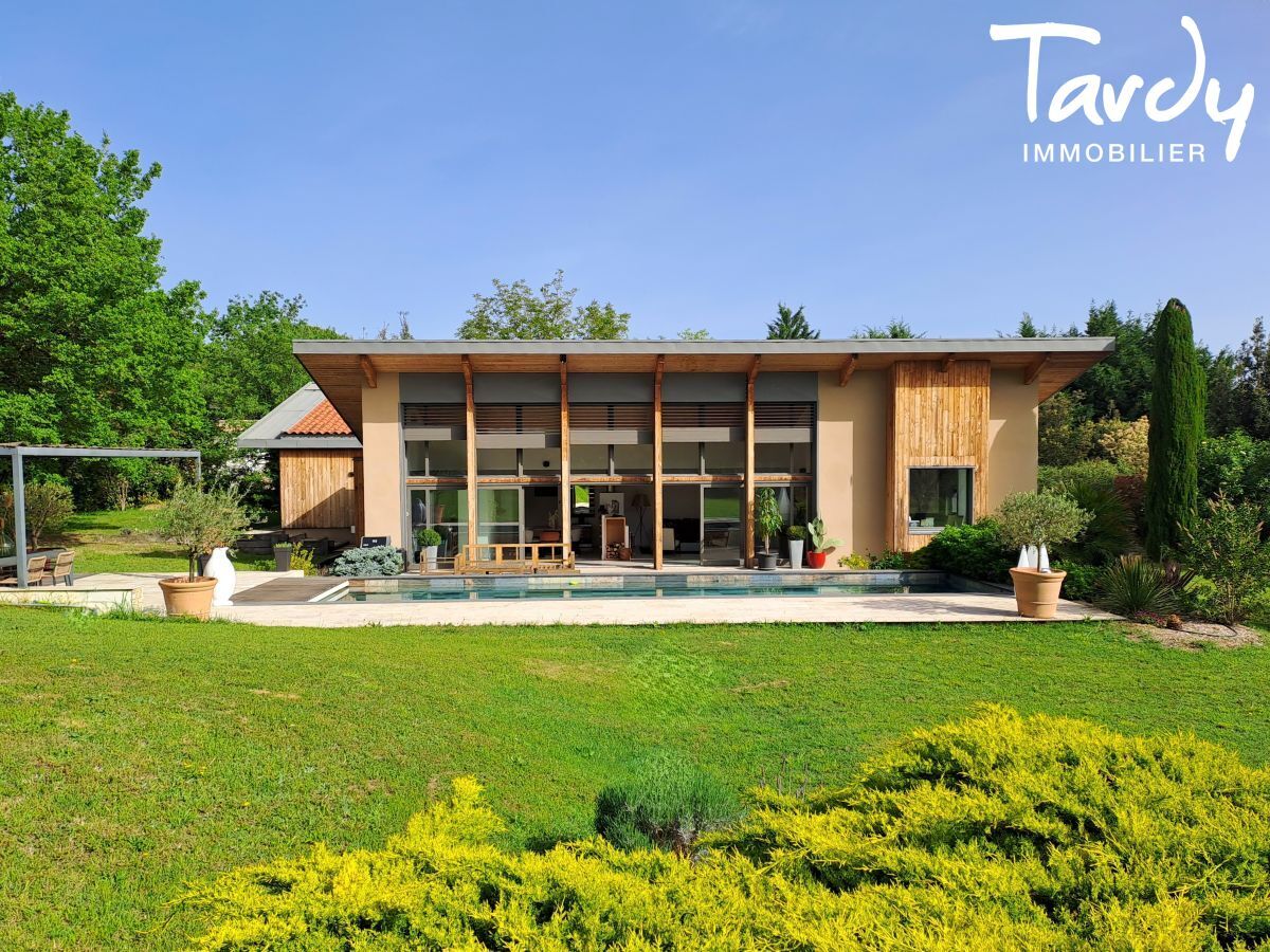 Belle contemporaine - parc paysager - 13 100 AIX EN PROVENCE - Aix-en-Provence - Maison Aix en Provence jardin clos et vue sur le parc