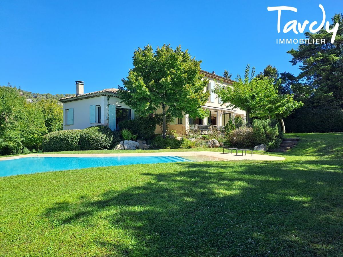 Belle maison avec vue dgage - Campagne - 13 100 AIX EN PROVENCE - Aix-en-Provence