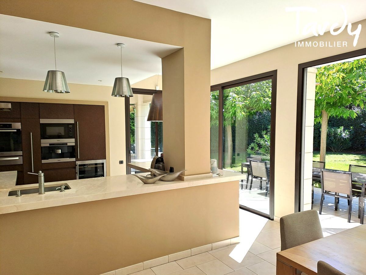 Belle maison avec vue dgage - Campagne - 13 100 AIX EN PROVENCE - Aix-en-Provence