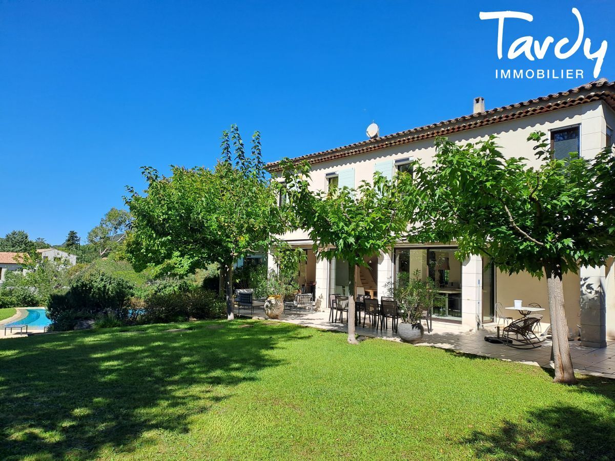 Belle maison avec vue dgage - Campagne - 13 100 AIX EN PROVENCE - Aix-en-Provence