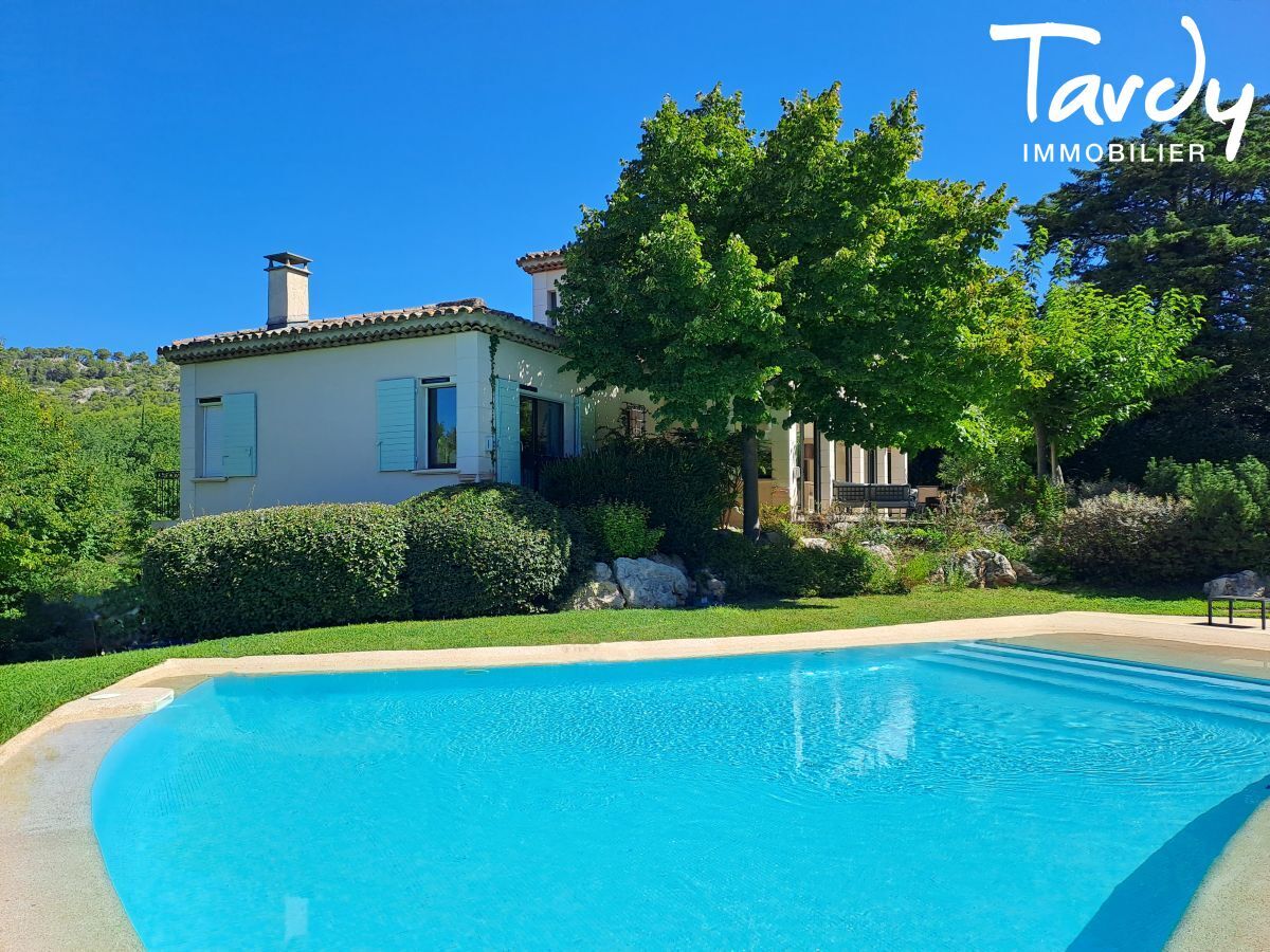 Belle maison avec vue dgage - Campagne - 13 100 AIX EN PROVENCE - Aix-en-Provence