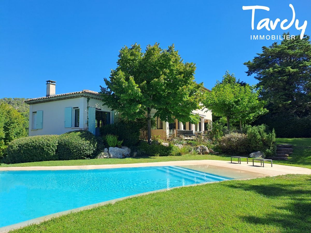 Belle maison avec vue dgage - Campagne - 13 100 AIX EN PROVENCE - Aix-en-Provence