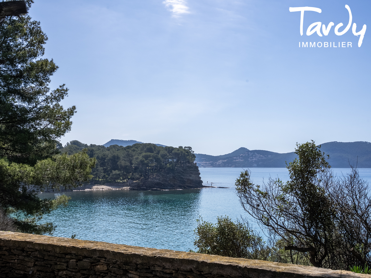 Proprit face  la mer - 83270 SAINT-CYR-SUR-MER - Saint-Cyr-sur-Mer