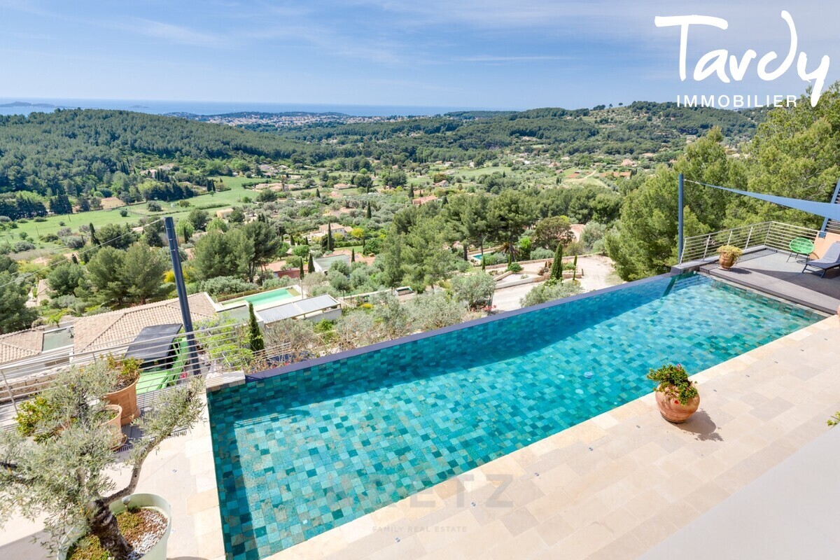 Villa contemporaine vue mer, 10' des plages - 83110 SANARY SUR MER - Sanary-sur-Mer