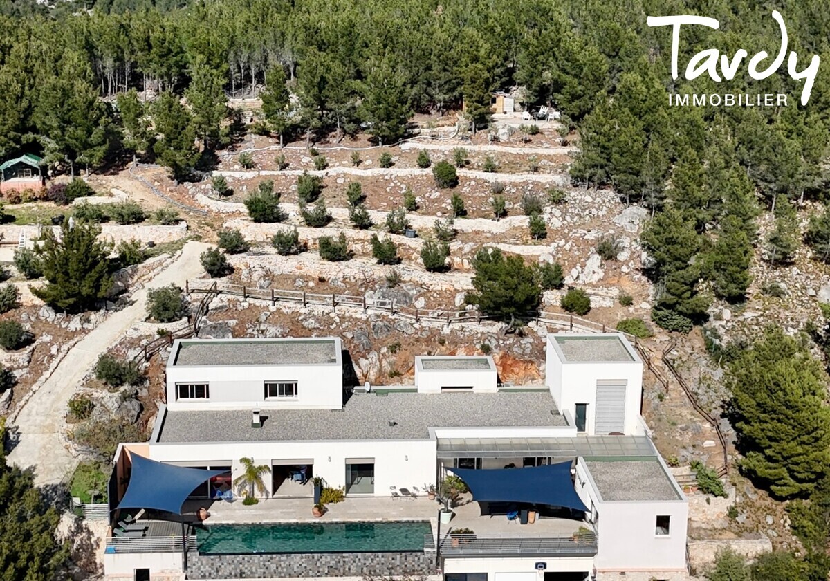 Villa contemporaine vue mer, 10' des plages - 83110 SANARY SUR MER - Sanary-sur-Mer