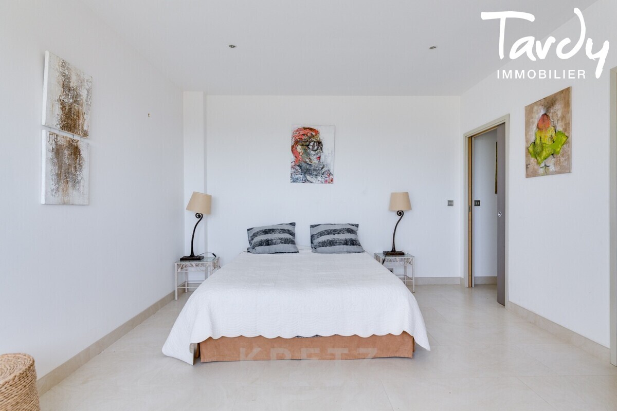 Villa contemporaine vue mer, 10' des plages - 83110 SANARY SUR MER - Sanary-sur-Mer