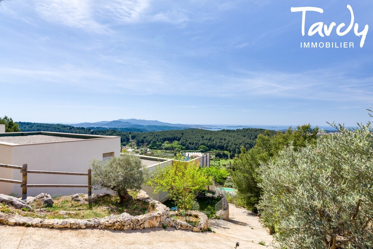 Villa contemporaine vue mer, 10' des plages - 83110 SANARY SUR MER - Sanary-sur-Mer