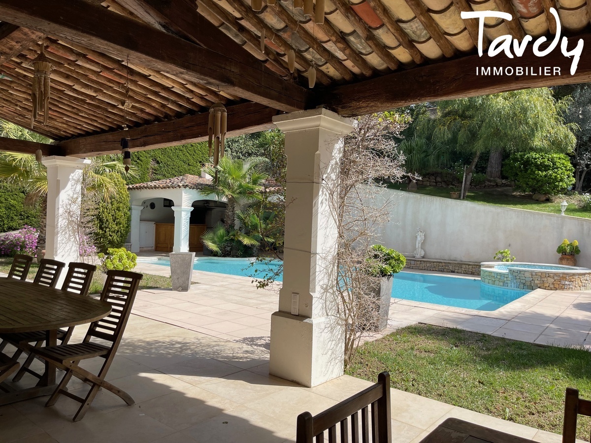 Proprit familiale, plage  pieds - 83110 SANARY SUR MER - Sanary-sur-Mer - TARDY SANARY
