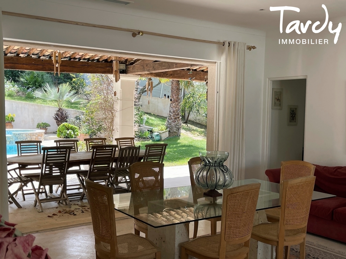 Proprit familiale, plage  pieds - 83110 SANARY SUR MER - Sanary-sur-Mer - TARDY IMMOBILIER