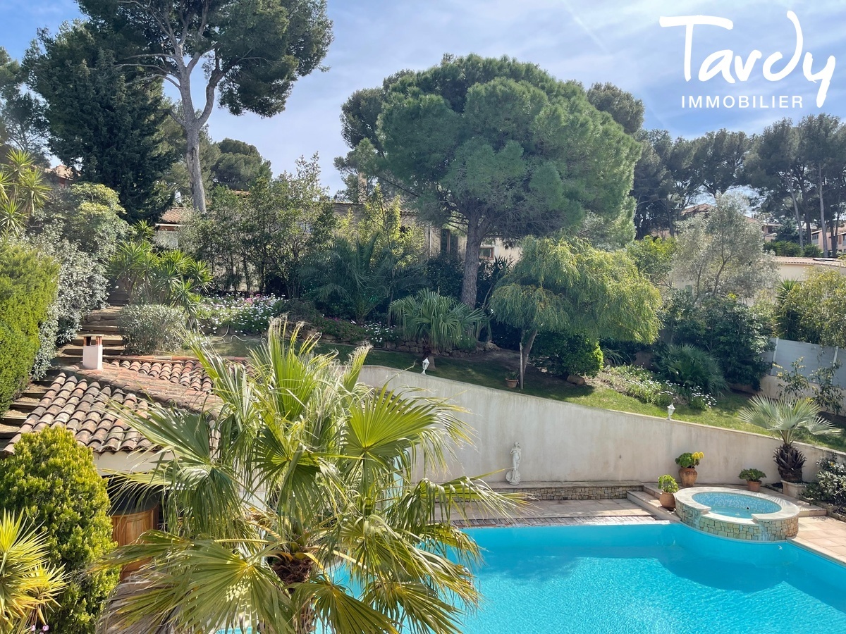 Proprit familiale, plage  pieds - 83110 SANARY SUR MER - Sanary-sur-Mer - VILLA SANARY SUR MER
