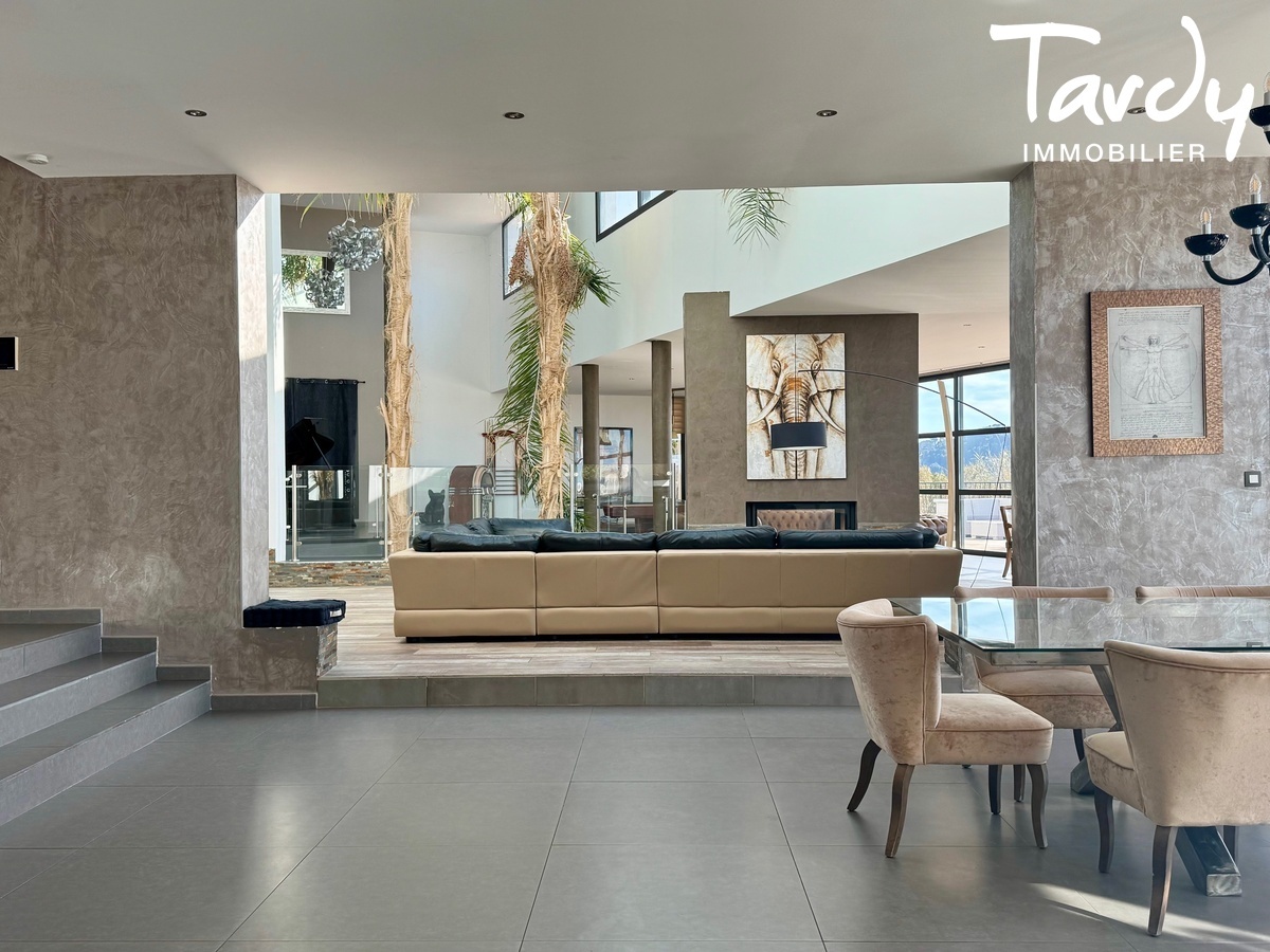 Villa contemporaine Vue D�gag�e et Mer - 83740 LA CADIERE D'AZUR - La Cadi�re-d'Azur