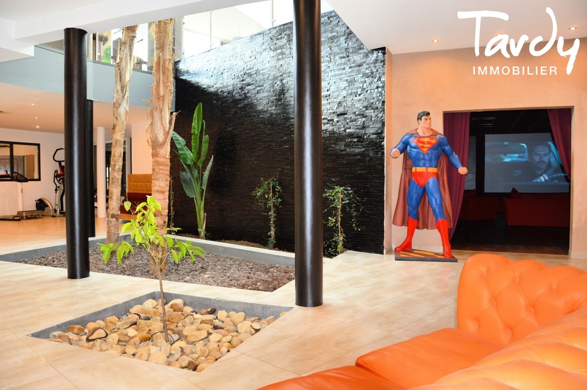 Villa contemporaine Vue D�gag�e et Mer - 83740 LA CADIERE D'AZUR - La Cadi�re-d'Azur