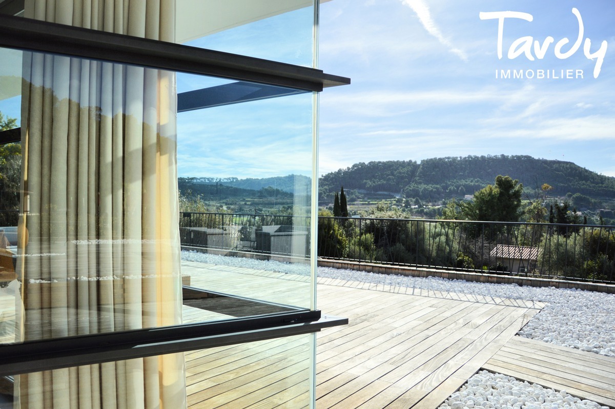 Villa contemporaine Vue D�gag�e et Mer - 83740 LA CADIERE D'AZUR - La Cadi�re-d'Azur - tournage pub tardy immobilier