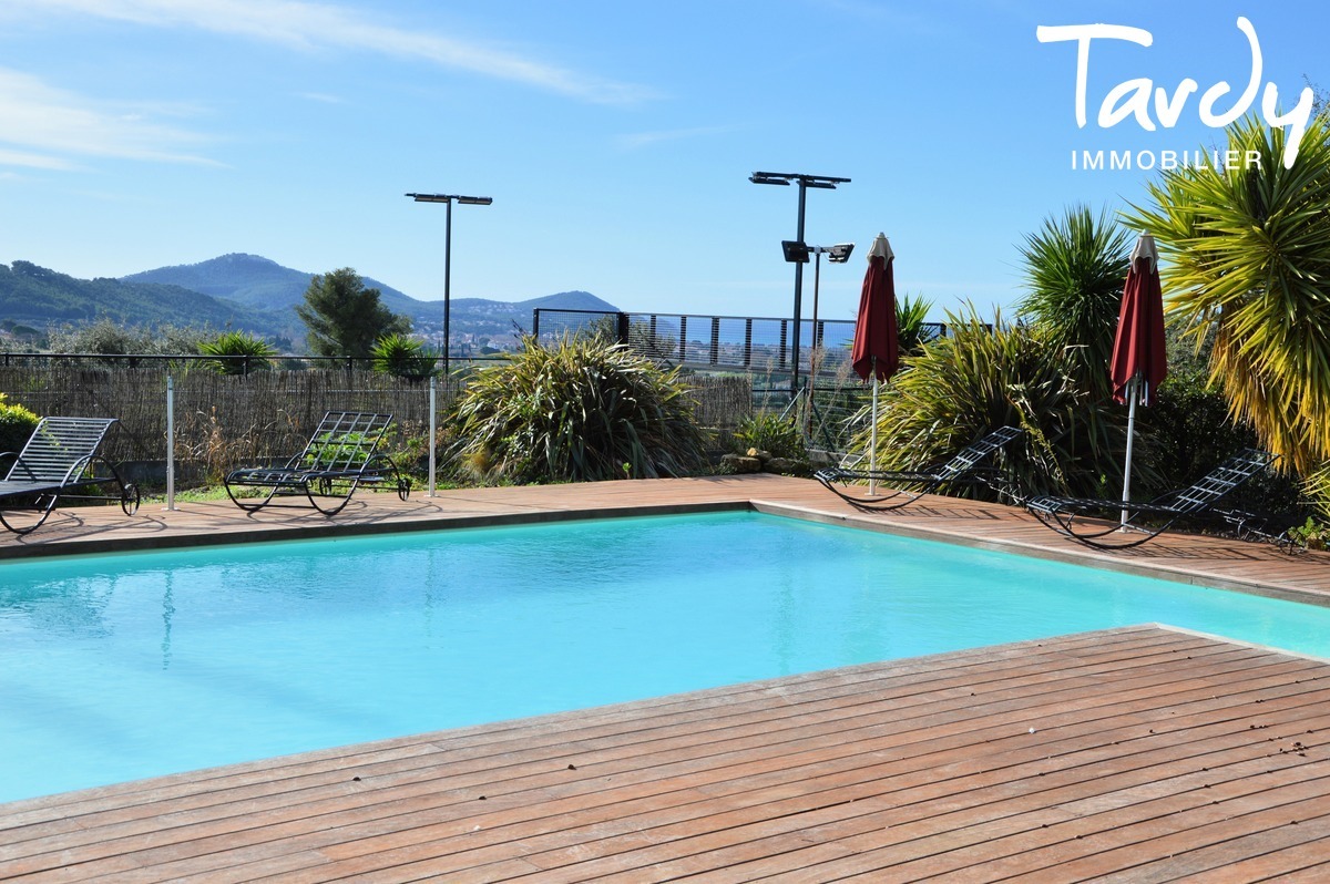 Villa contemporaine Vue D�gag�e et Mer - 83740 LA CADIERE D'AZUR - La Cadi�re-d'Azur