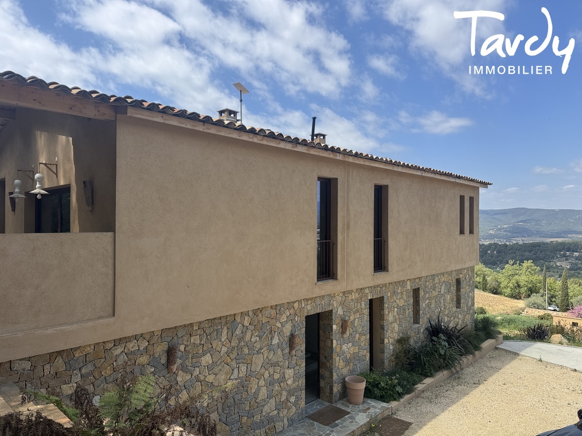 Contemporaine, vues panoramiques mer et collines - 83740 LA CADIERE D'AZUR - La Cadire-d'Azur