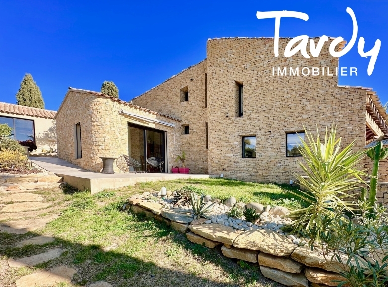 Villa vue mer panoramique, poche port - 83150 BANDOL - Bandol