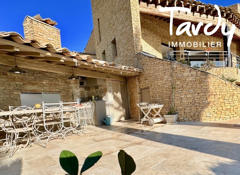 Villa vue mer panoramique, poche port - 83150 BANDOL - Bandol